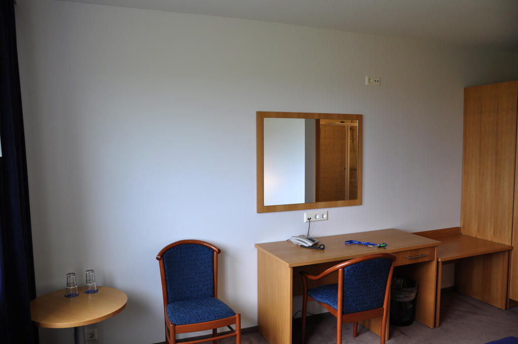 Hotel Hlid Hveragerdi Oda fotoğraf